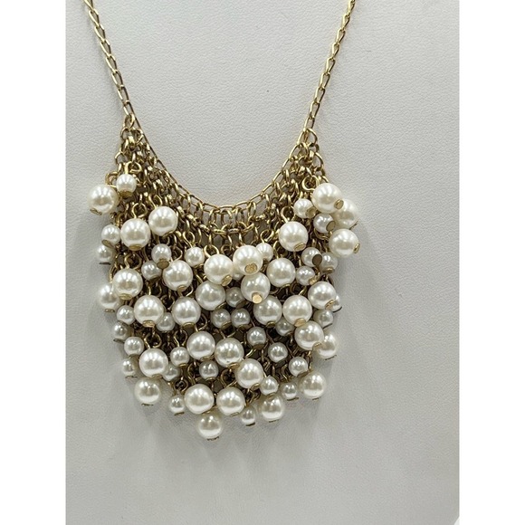 J. Crew White Pearl Center Cluster Bib Bridal Wedding Classic Dangle Necklace - Picture 3 of 13